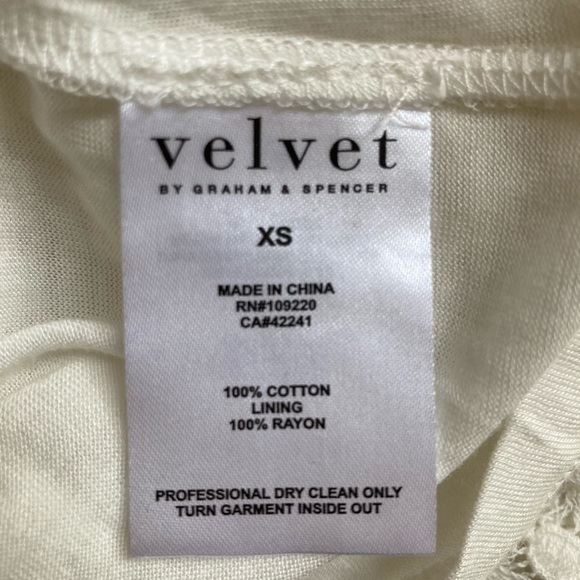 Velvet by Graham & Spencer Flora Lace Dress - Picture 9 of 12